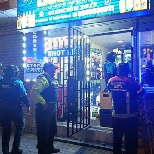 Menor de dos años fue hallada en bar clandestino durante operativo en el sur de Quito