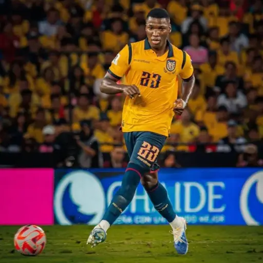 Ecuador a la espera de buenas noticias sobre Moisés Caicedo en el Congreso de la FIFA  