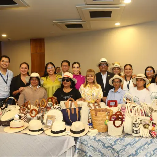 Ecuador presenta catálogo turístico del tejido de paja toquilla con rutas en cinco provincias