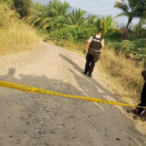 Hallan cuerpo sin vida de un hombre en Riochico; el cadáver presentaba impactos de bala 