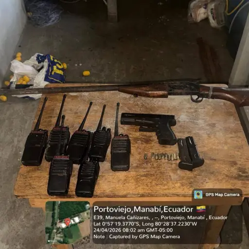 Operativo militar en Sosote de Rocafuerte resulta en el decomiso de armas y equipos de comunicación