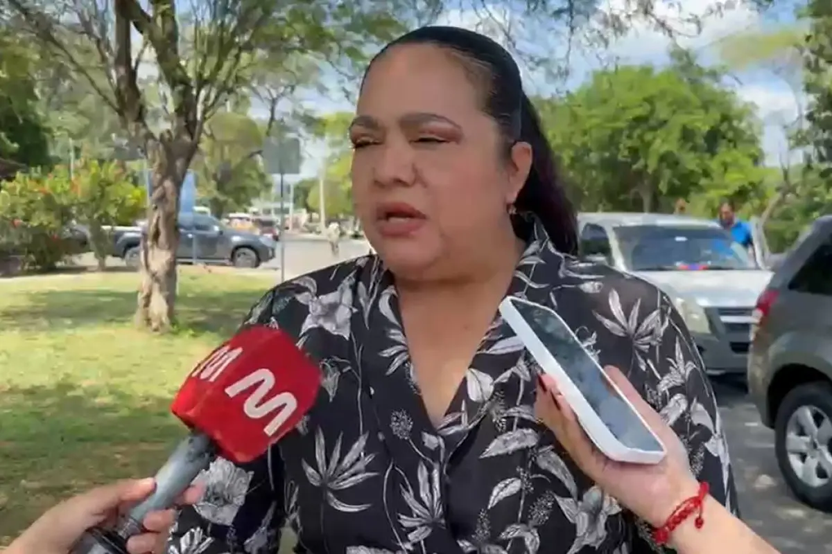 Gobernadora de Manabí desmiente visita oficial a Charapotó y anuncia investigación por presunta estafa.