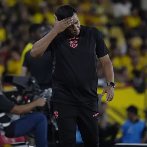 Barcelona SC y César Farías multados por Conmebol: USD 60.000 en total tras la Libertadores  