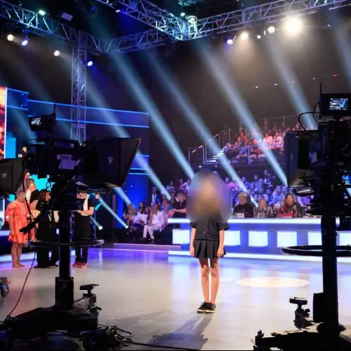 Menor reportada como desaparecida apareció en set de programa de televisión, en Manta