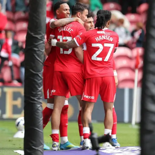 Middlesbrough con Sarmiento golea 5-1 al Watford y mantiene vivas sus opciones de ascenso directo  a la Premier League