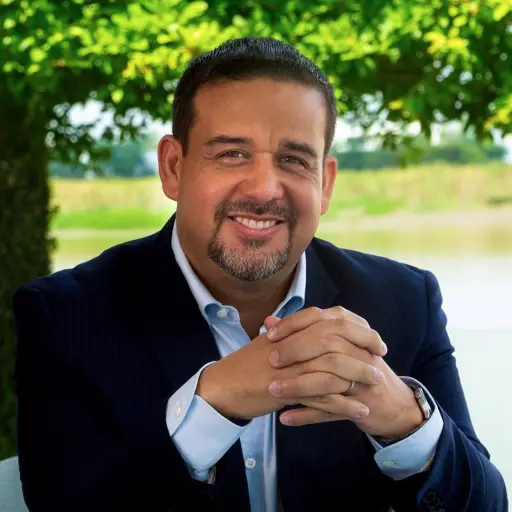 Viceprefecto del Guayas: Carlos Encalada asume el cargo y se prepara para liderar la Prefectura