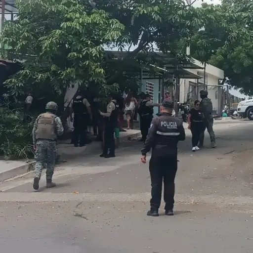 Un hombre fue asesinado  de varios disparos mientras visitaba a su novia en Manta