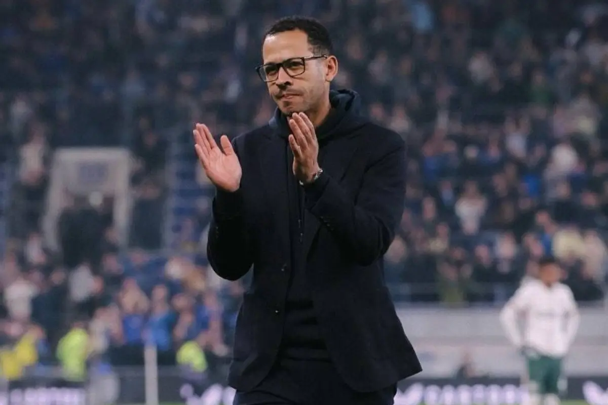 Liam Rosenior es destituido como entrenador del Chelsea