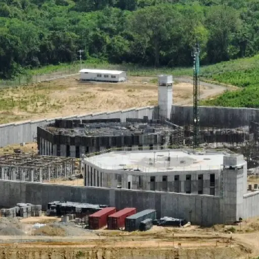 Gobierno construirá nueva cárcel para 15.120 reclusos y estaría lista en 18 meses, aseguró John Reimberg