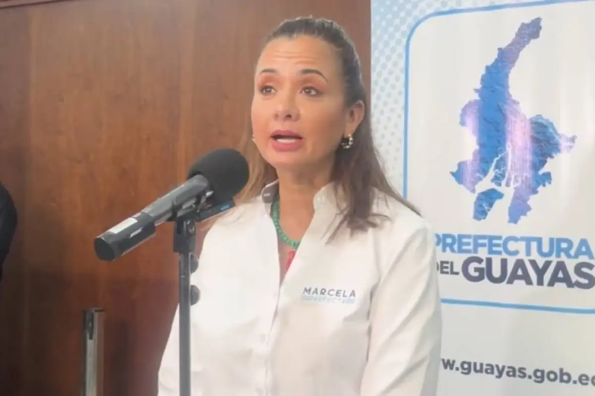 Marcela Aguiñaga responde a críticas del expresidente Rafael Correa por transición en la Prefectura de Guayas.