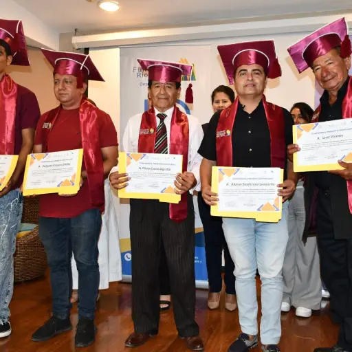 Trece hombres son los primeros graduados en la Escuela de Masculinidades de Manta
