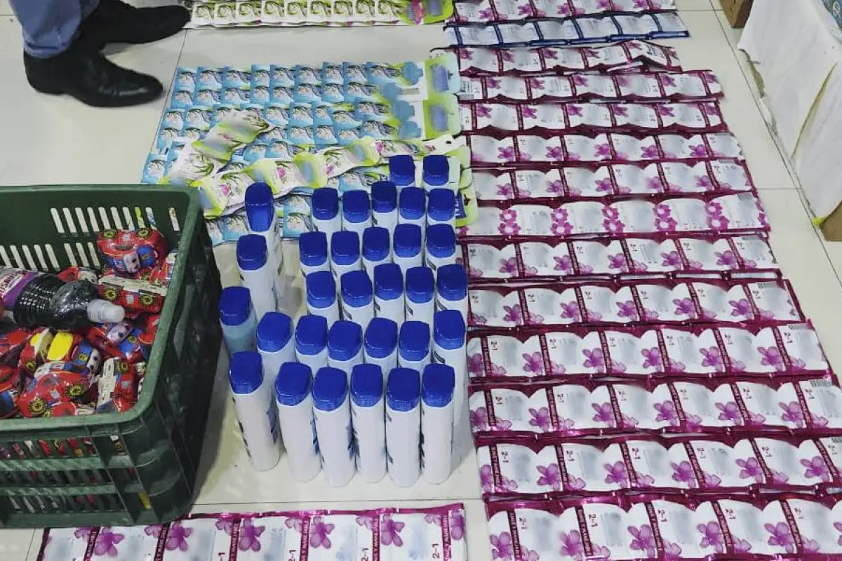 Quito Arcsa decomisa más de 3.300 cosméticos irregulares en operativo en San Roque