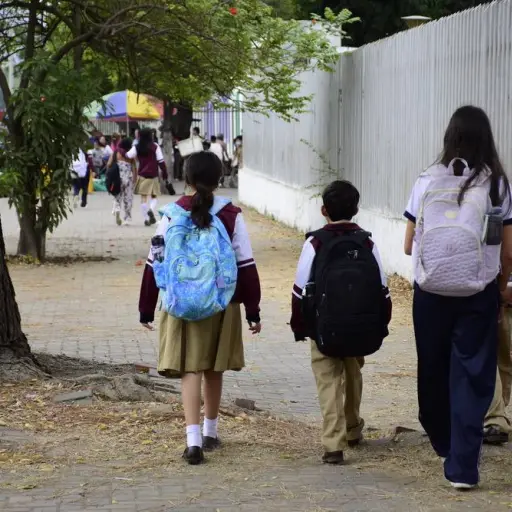 Clases régimen Costa 2026: inicio de clases, trimestres, vacaciones y todo el calendario escolar de Ecuador