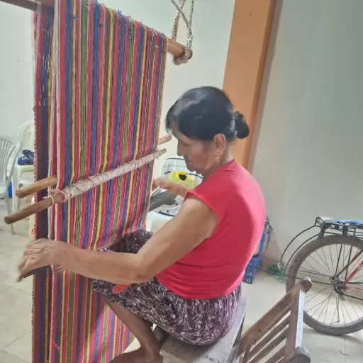 Honesta Alarcón: la última guardiana del tejido de las hamacas de algodón en Riochico