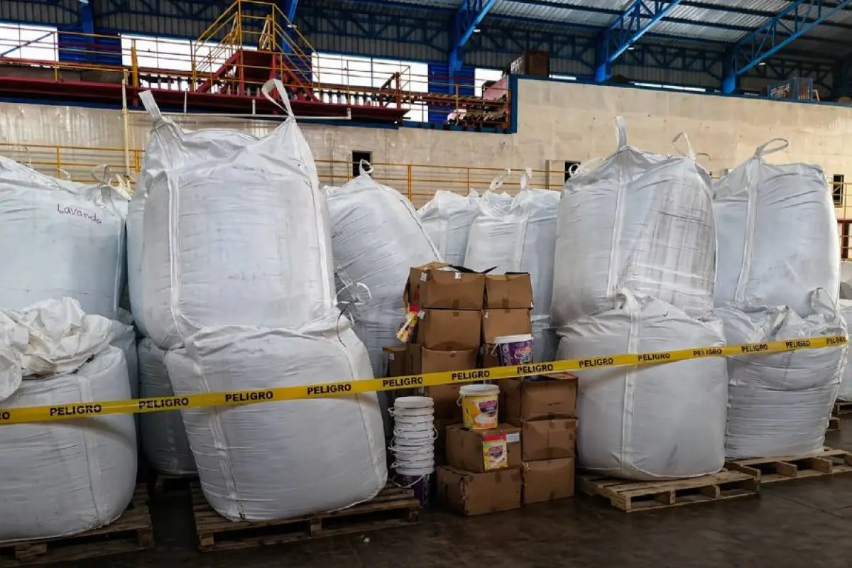 Arcsa inmoviliza detergente en polvo irregular en Santo Domingo y evita su distribución