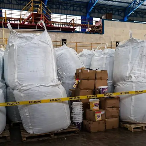 Arcsa inmoviliza detergente en polvo irregular en Santo Domingo y evita su distribución