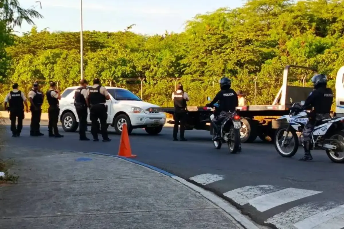 El ataque se registró el sábado 18 de abril del 2026 en un tramo de la vía Puerto-Aeropuerto, de Manta., Foto: El Diario
