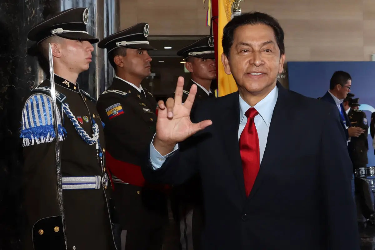 Lucio Gutiérrez, expresidente de Ecuador, dialogó sobre varios temas en Manavisión Plus., Agencia API.