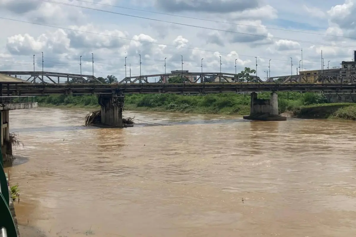 Emergencia en Quevedo por crecida de ríos San Pablo y Quevedo afecta a seis familias