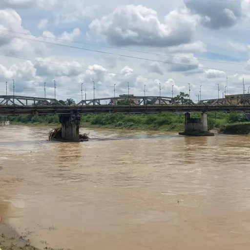 Emergencia en Quevedo por crecida de ríos San Pablo y Quevedo afecta a seis familias