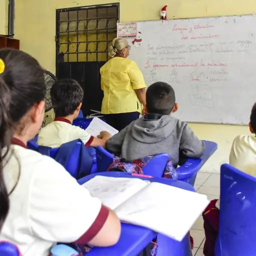 ¿Habrá cambios en el inicio de clases en la Costa por el feriado del Día del Trabajo? Esto pasará en Ecuador