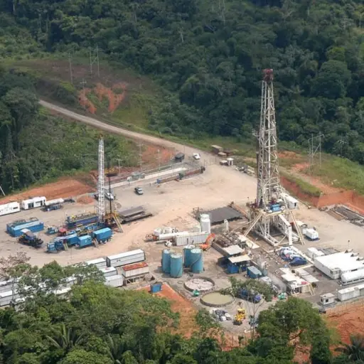 Petroecuador, empresa petrolera estatal, implementa seguro de cobertura financiera para proteger exportaciones de crudo