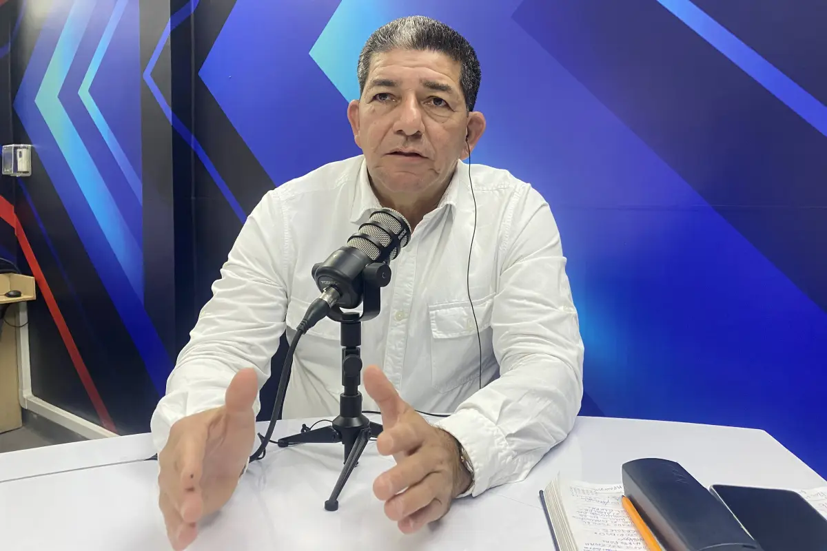 El abogado Ángel Sabando abordó temas clave del cantón durante una entrevista en Manavisión Plus., El Diario.