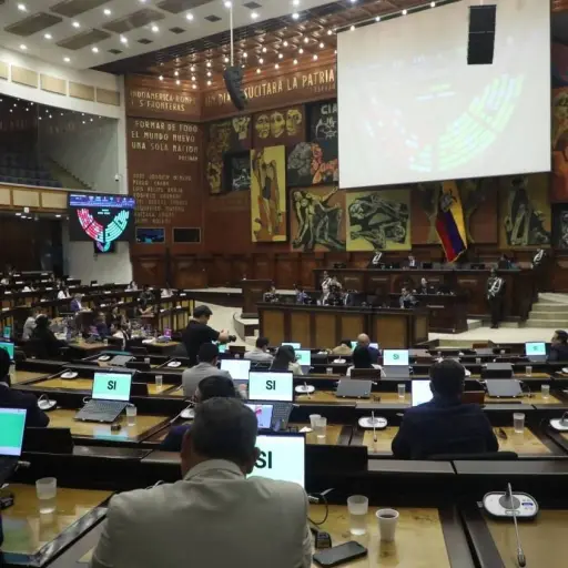 Pleno se allana a cambios del Ejecutivo en reforma del sistema penitenciario