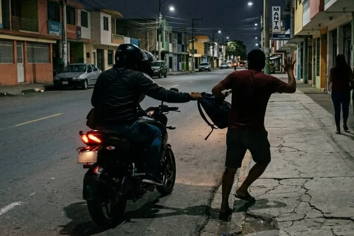 Habitantes del norte de Quito denuncian múltiples asaltos, especialmente en lass noches, Foto: Generada por IA