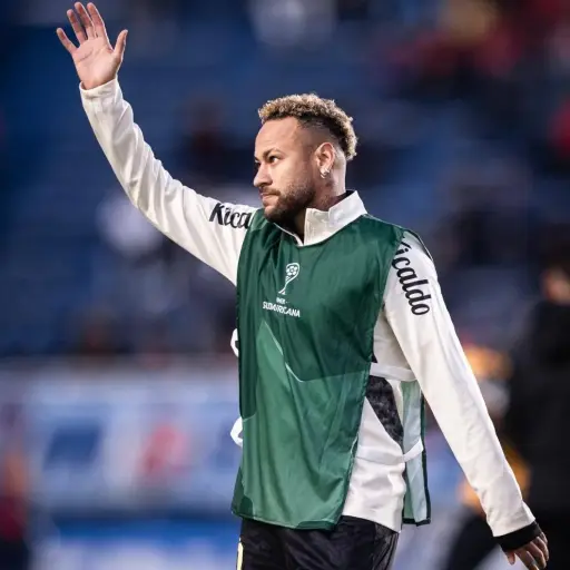 De la ovación al regalo de  camiseta y botines: Neymar vivió una noche mágica ante San Lorenzo y promete no olvidarla jamás