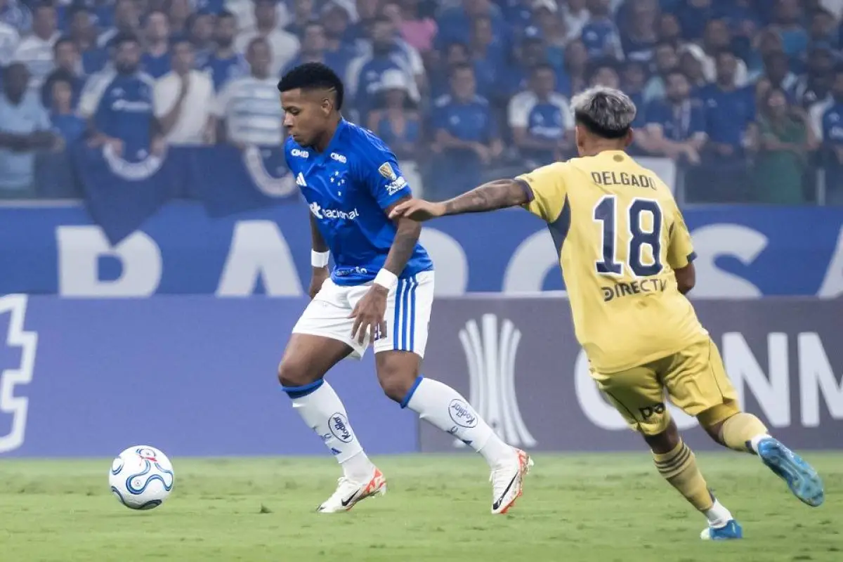 Keny Arroyo fue el Jugador del Partido en el choque entre Cruzeiro y Boca Juniors