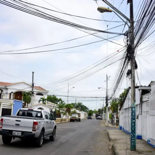 Municipio advierte corte de cables a empresas que incumplan empaquetado en vías regeneradas
