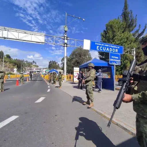Daniel Noboa denuncia presunta incursión de guerrilla colombiana en la frontera norte
