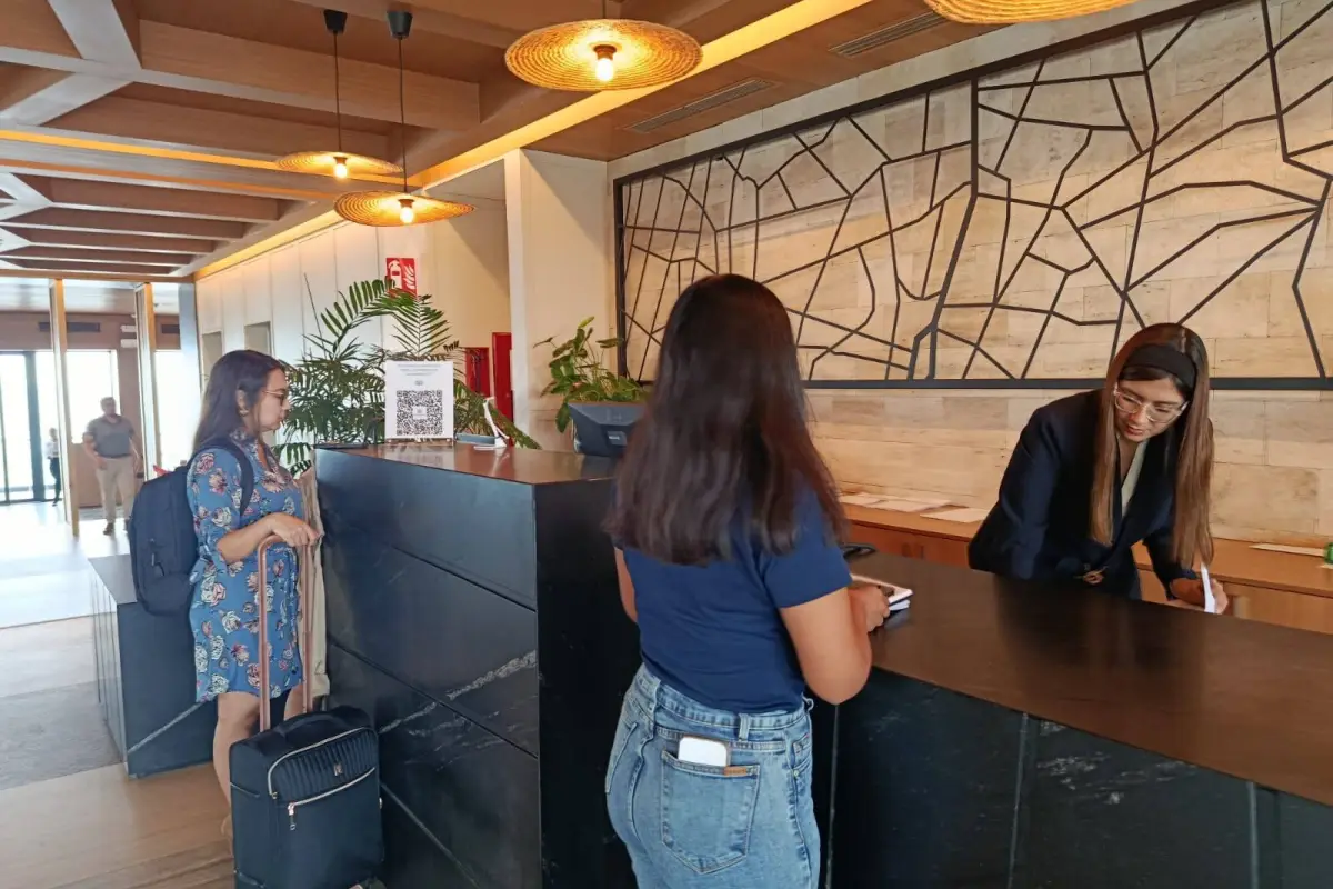 El sector hotelero tener un movido feriado tras resolverse el tema de pago de obreros en Manta., El Diario