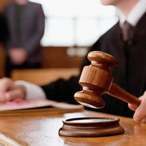 Juez es multado por utilizar ChatGPT en redacción de resolución judicial
