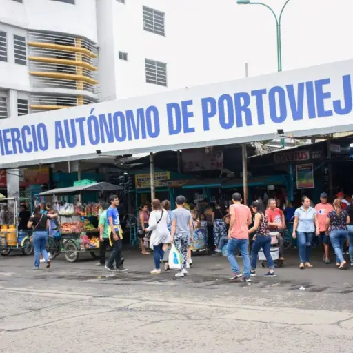 Diez años después, comerciantes de la Alajuela en Portoviejo siguen esperando su reubicación