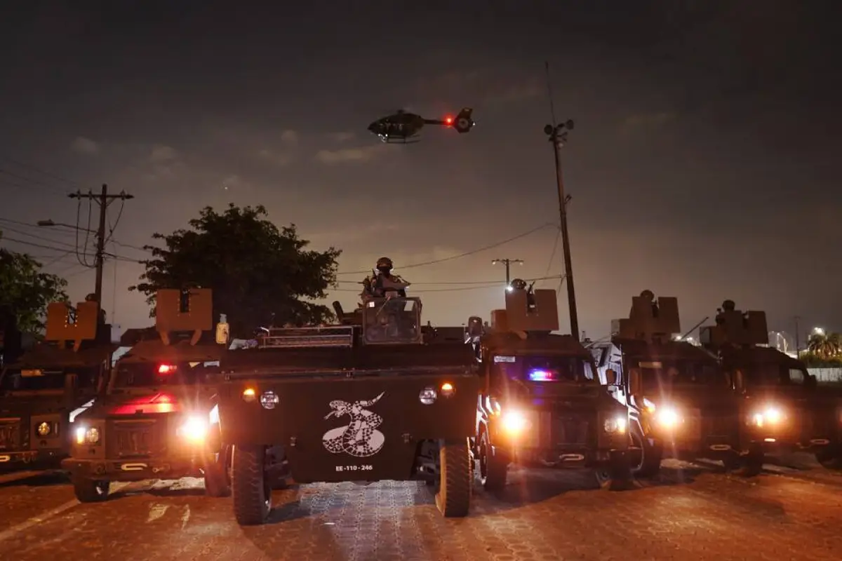 Toque de queda en Ecuador operativos militares y policiales en zonas urbanas
