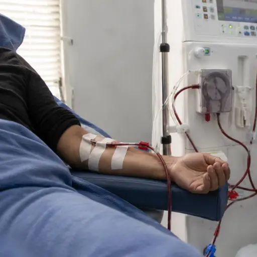 El abogado Francisco López advierte que la deuda de más de  millones con las dializadoras refleja la crisis estructural del sistema de salud