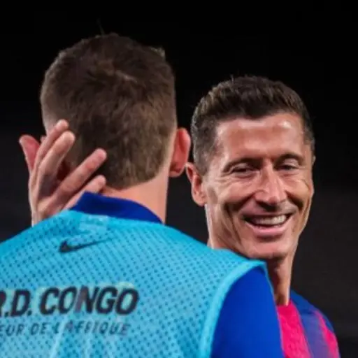 Robert Lewandowski se despide del Camp Nou en la victoria del FC Barcelona ante el Real Betis