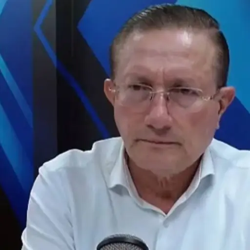 ¿Quién irá por la alcaldía de Portoviejo y la Prefectura?: Agustín Casanova lidera la estructuración de Caminantes con miras a las elecciones seccionales