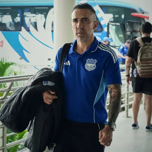 Emelec oficializa la salida de Vicente Sánchez y designa a Cristian Nasuti como técnico interino