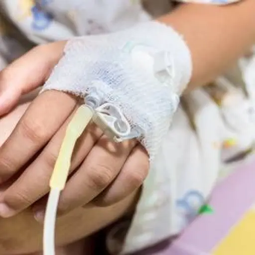 Adolescente murió en ataque armado en Ventanas y una niña quedó herida