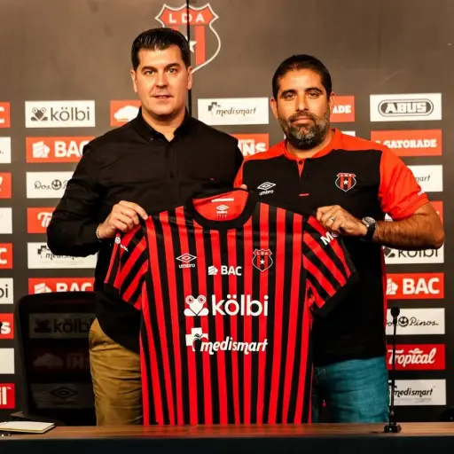 Ismael Rescalvo asume la dirección técnica de Alajuelense tras su paso por Ecuador