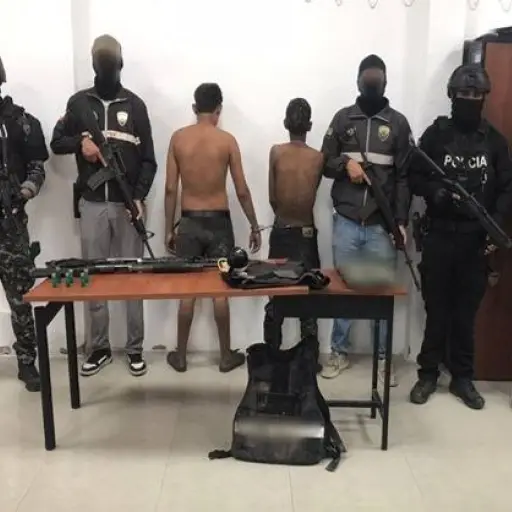Desmantelan centro de acopio de armas de “Lobos Box” en Guayas