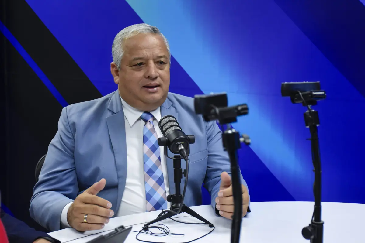 Marcos Zambrano, rector de la ULEAM, abordó proyectos académicos, infraestructura y desarrollo universitario durante una entrevista en Manavisión Plus., El Diario.