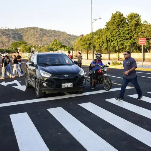 Municipio de Portoviejo inauguró la calle VT0, una obra que mejorará la movilidad del cantón