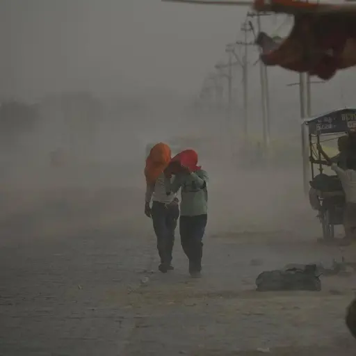 India reporta 117 fallecidos tras violentas tormentas en Uttar Pradesh