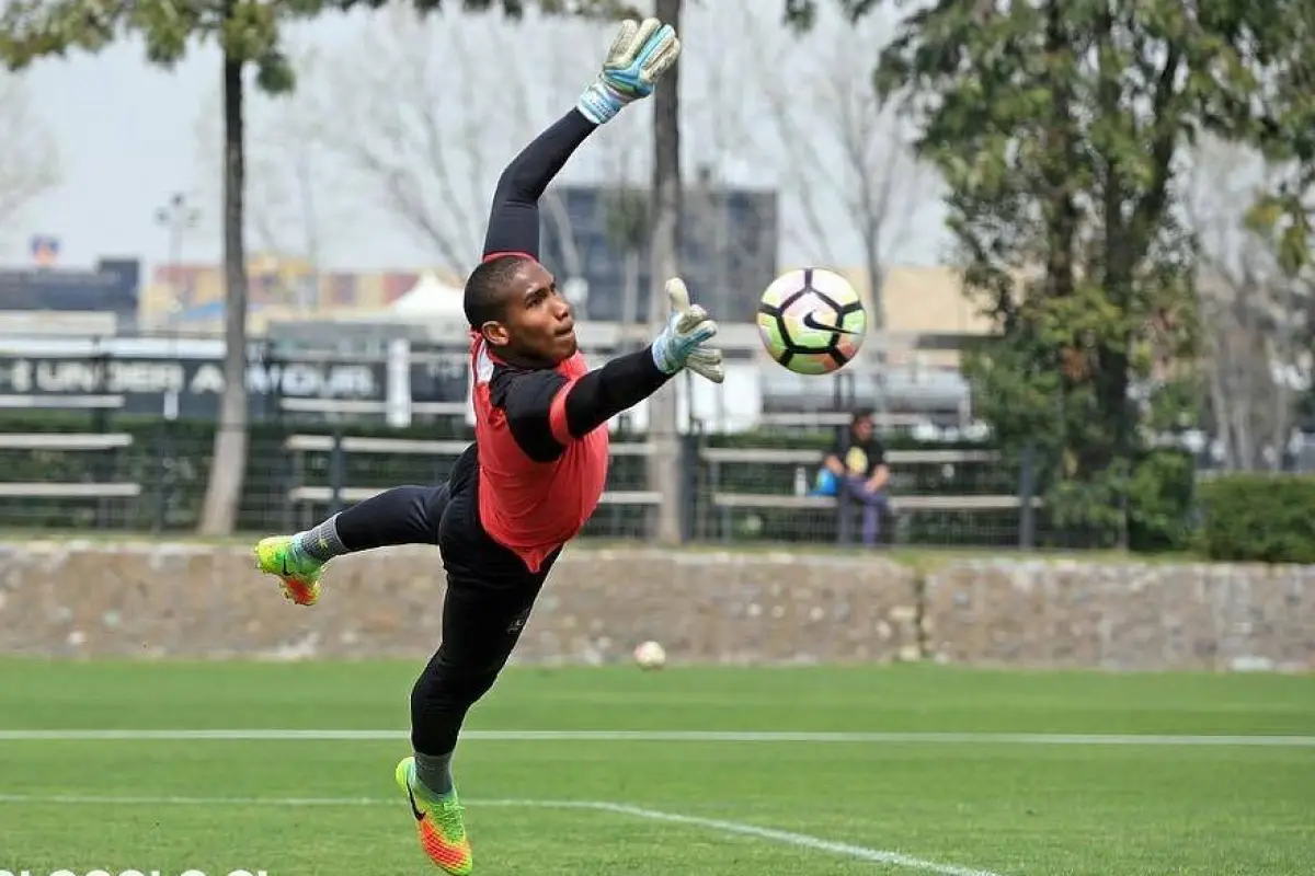 Omar Carabalí quedó habilitado para representar oficialmente a Ecuador