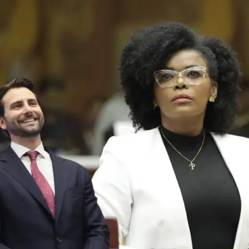 Niels Olsen, presidente del Legislativo, se disculpa con Paola Cabezas tras decir que ella es como una “serpiente”