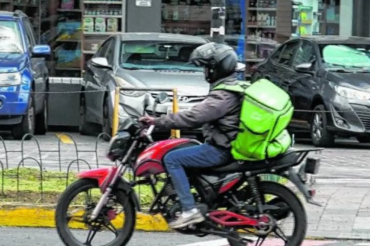 El sospechoso portaba una mochilade repartidor cuando fue interceptado por la Policía., Foto: Referencial